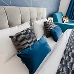 Old Town Premium Queen's דירה *